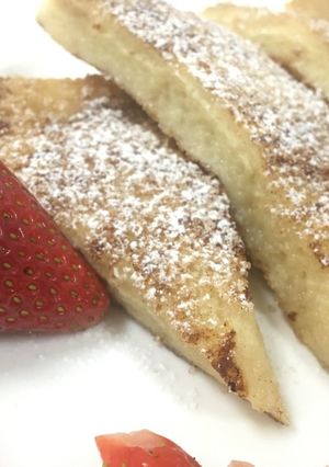 Una foto de 🇫🇷🍓🍞 Tostadas a la francesa