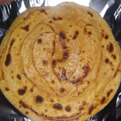 A picture of Lachha paratha.