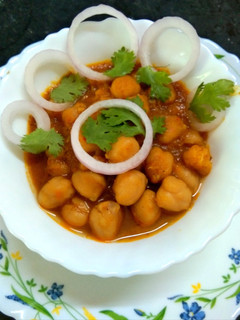 पंजाबी छोले (Punjabi chole recipe in Hindi) रेसिपी मुख्य फोटो