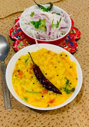 A picture of Tuvar Dal ki khichadi.