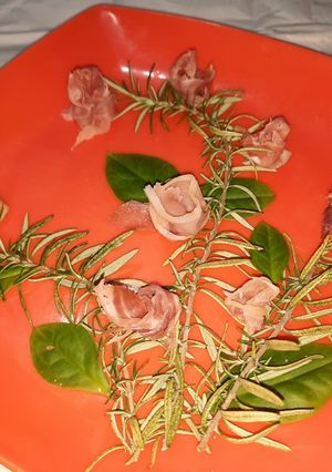 Una foto de Flores de jamón crudo