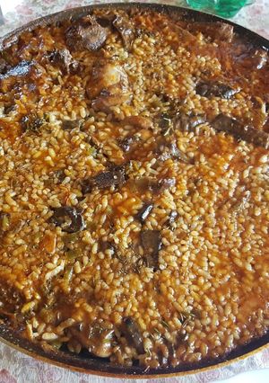 Foto principal de 🇪🇸 Arroz en paella con conejo y alcachofas 🇪🇸