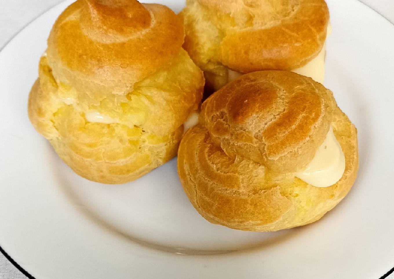 Kue Soes / Cream Puff