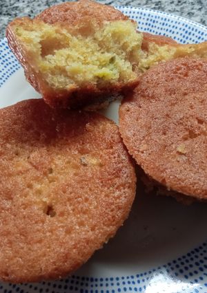 Una foto de Muffins de calabacín y limón