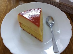O poză a rețetei Tort cu cremă de zahăr ars 🍮.