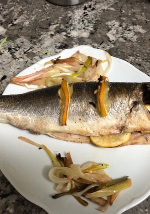 Una foto de Lubina al horno