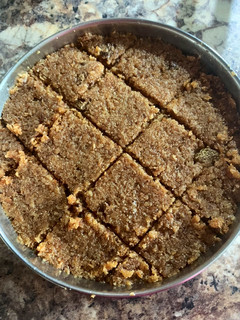 A picture of Rava coconut burfi.