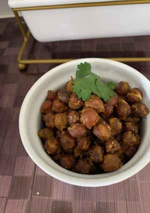 મસાલા ચણા (Masala Chana Recipe In Gujarati) રેસીપી મુખ્ય ફોટો