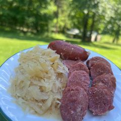 A picture of Kielbasa n Kraut.