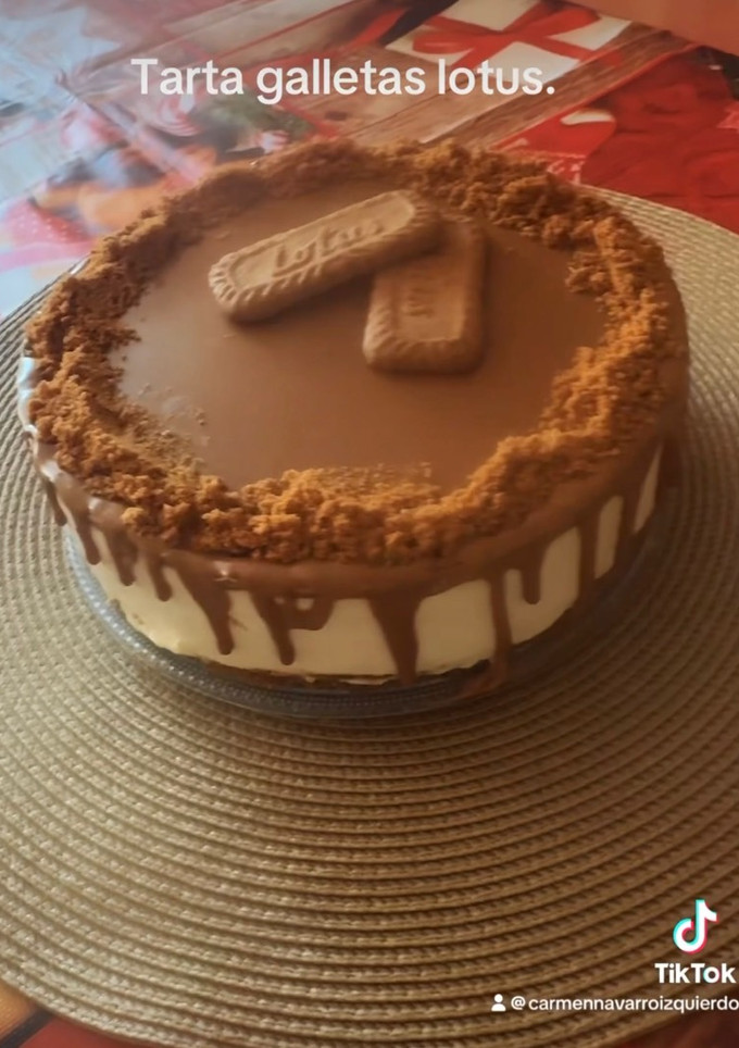 Una foto de Tarta de galletas Lotus sin cuajada sin gelatina