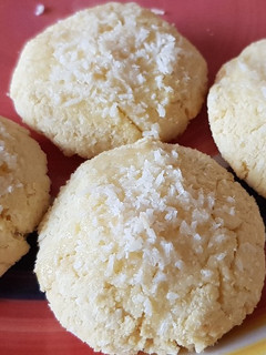 Una foto de Galletitas de coco bajas en carbo