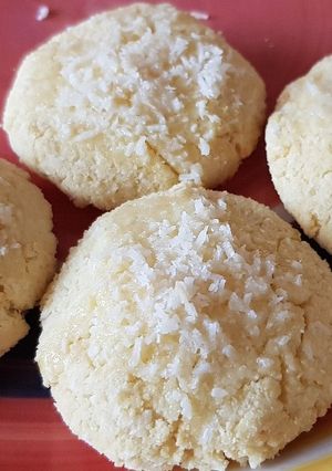 Una foto de Galletitas de coco bajas en carbo