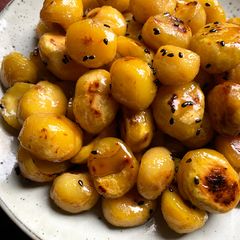 A picture of Glazed Chestnuts.