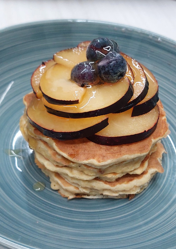 Una foto de Pancakes de manzana, rápidos, ricos y saludables
