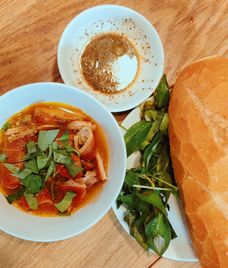 khấu đuôi phá lấu