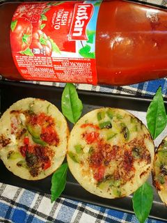 इन्स्टेन्ट मिनी सूजी उत्तपम (Instant mini suji uttapam recipe in hindi) रेसिपी मुख्य फोटो