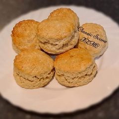 A picture of 🫓☕️ Classic Scones ☕️🫓.