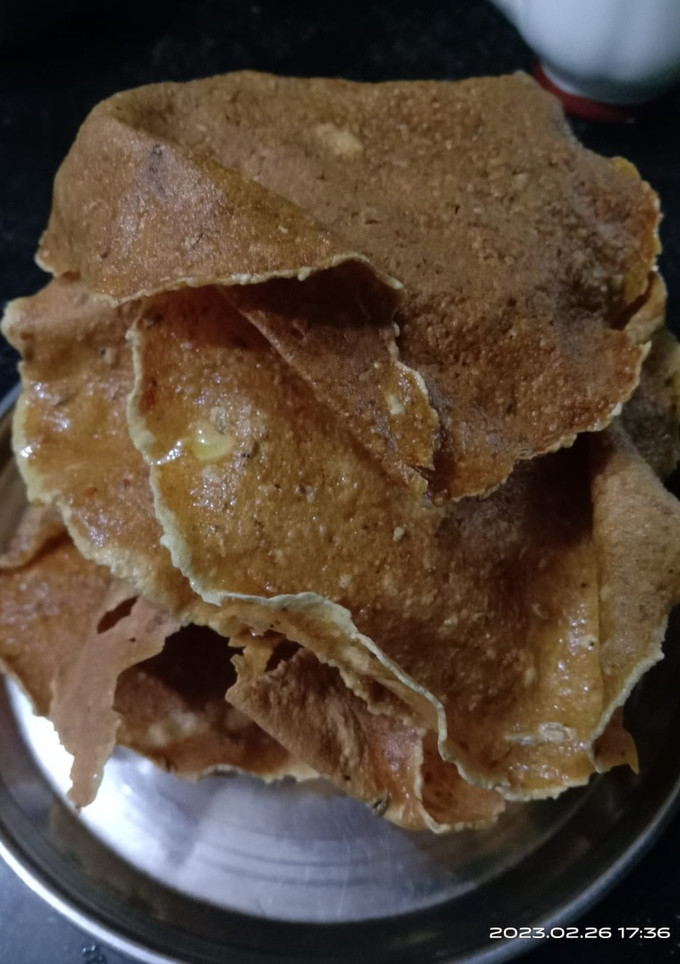 आलू के पापड़ (Aloo ke papad recipe in hindi) रेसिपी मुख्य फोटो