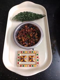 *பாகற்காய் ஃபிரை*(bittergourd fry recipe in tamil) செய்முறை முக்கிய புகைப்படம்