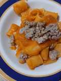 Mezze Maniche con Passata di Pomodorino Giallo e Salsiccia