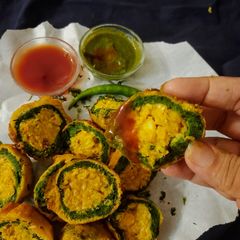 A picture of Spinach Corn Cheese Wadas.