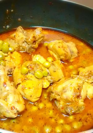 A picture of Yellow Thai Chicken Curry.