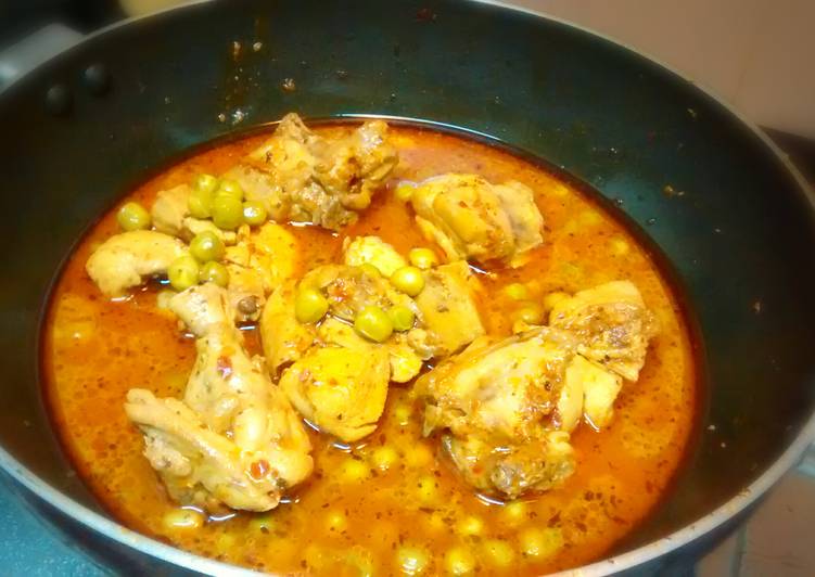Yellow Thai Chicken Curry