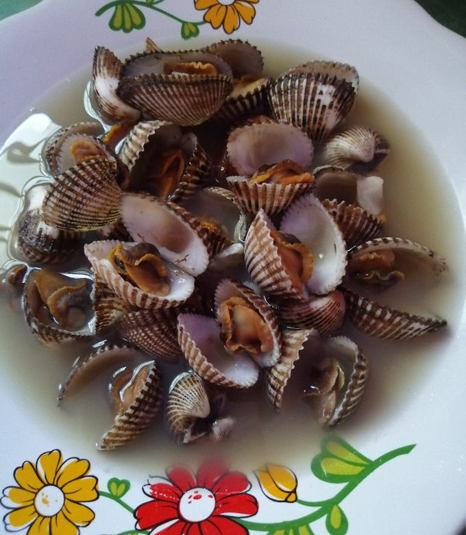 https://img-global.cpcdn.com/recipes/27ec8b9f44adc724/680x781cq80/kerang-rebus-bumbu-rempah-foto-resep-utama.jpg