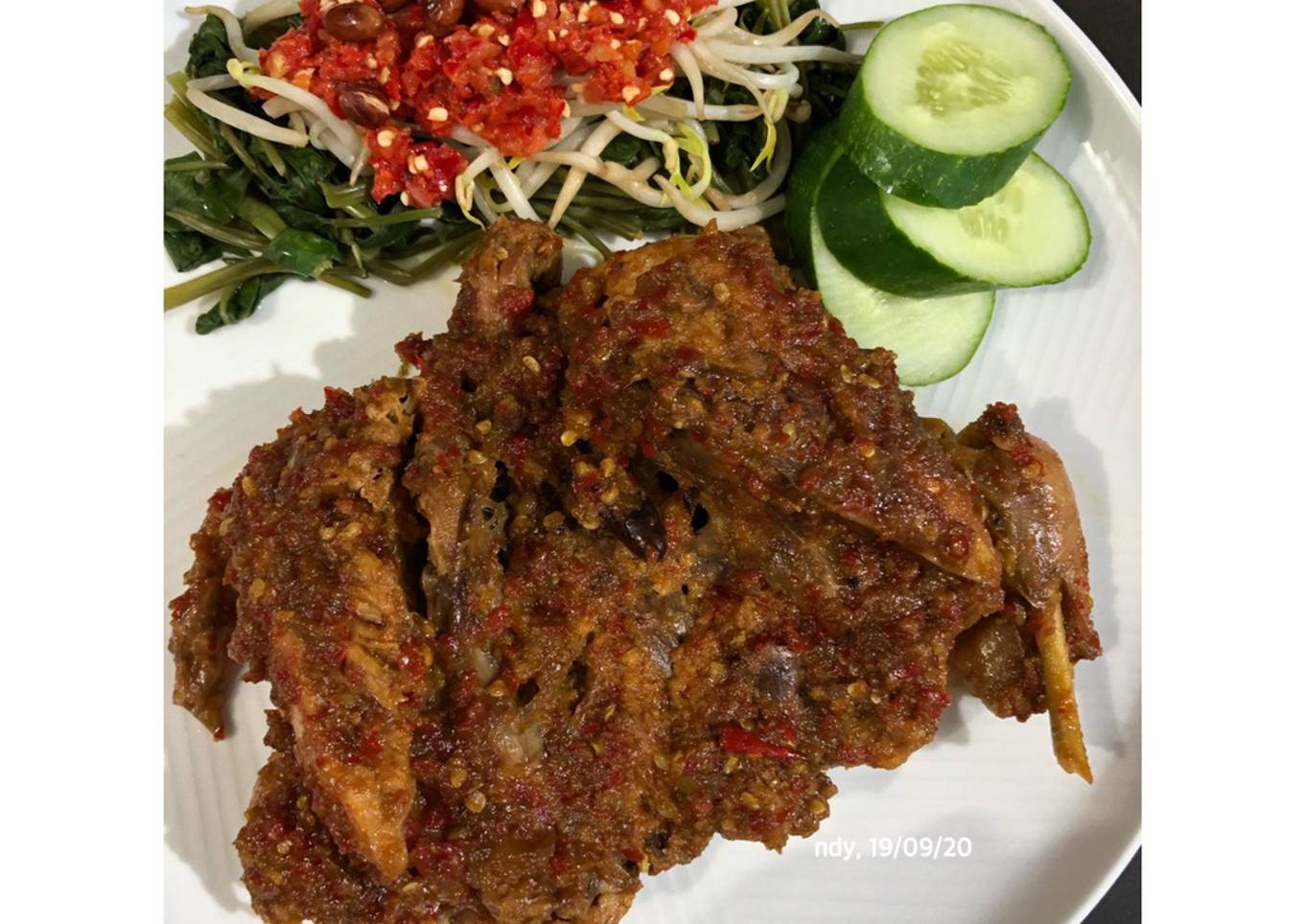 Ayam Taliwang dan Plecing Kangkung