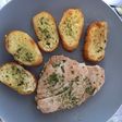 Filete de Atún con Pan al Ajo