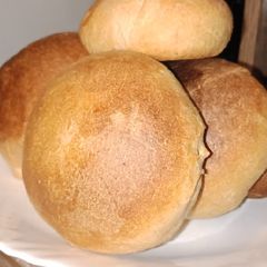 A picture of Brown Buns.
