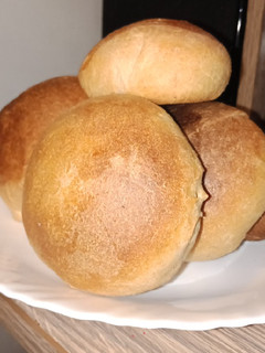 A picture of Brown Buns.