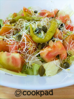 Una foto de Ensalada básica de acompañamiento