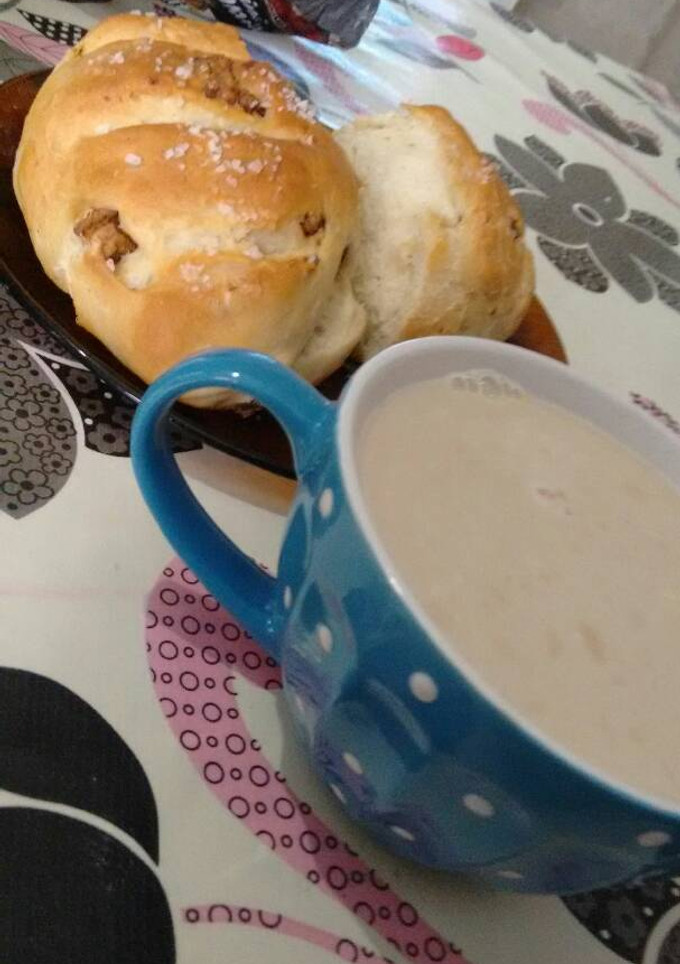 Una foto de Pan casero! Con chicharrón! 💪 😊