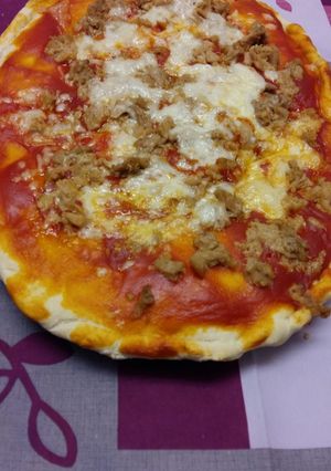 Foto principal de Pizza casera de atún