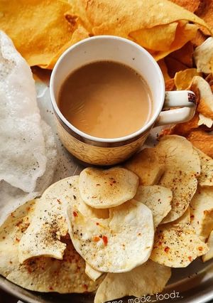 अदरक वाली चाय (Adrak wali chai recipe in hindi) रेसिपी मुख्य फोटो