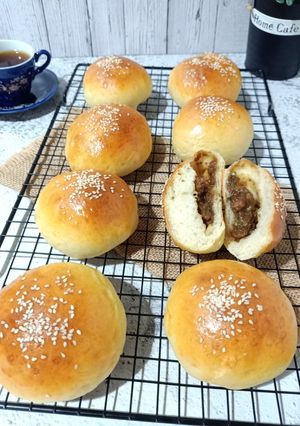 Resep Roti Isi Daging oleh Nauzaery Setyo - Cookpad