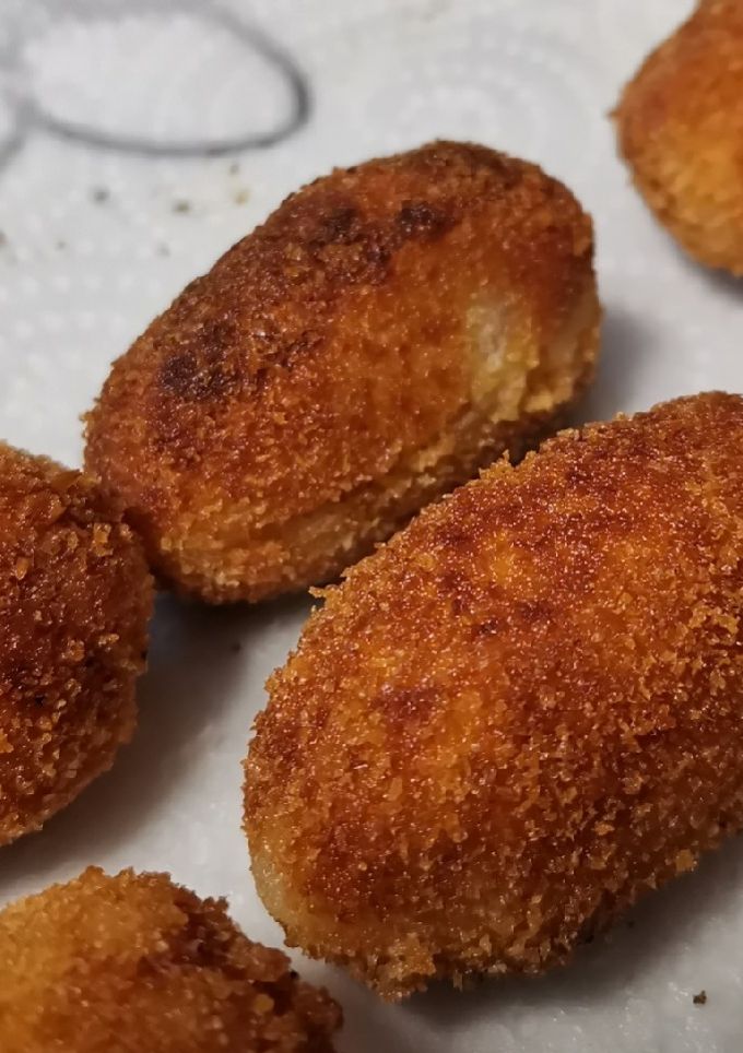 Una foto de Croquetas de jamón con panificadora
