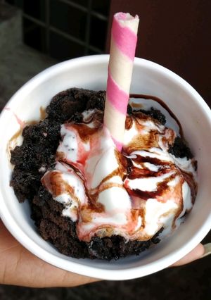 A picture of Choco vanilla sundae.