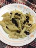 Garlic olive dry pasta