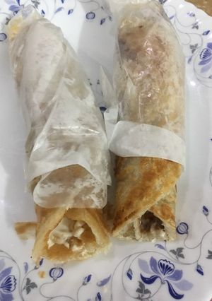 A picture of Tikka mayo garlic roll.