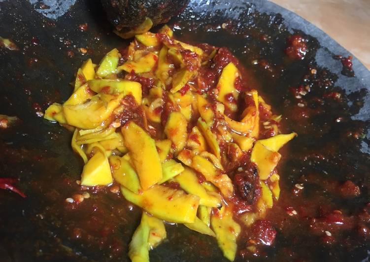 Sambal mangga kueni