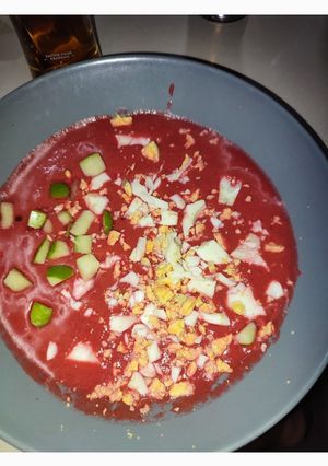 Una foto de Salmorejo de Remolacha