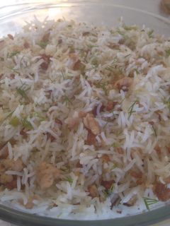 A picture of Czenpotrice with grained chicken and dill.