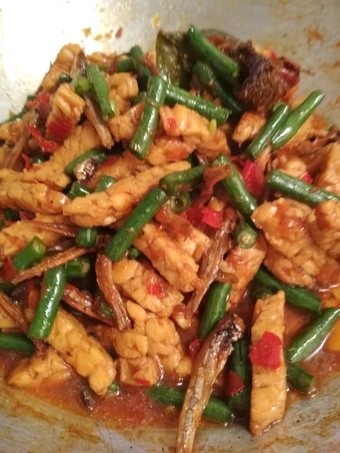 Cara Gampang Menyiapkan Resep Tumis kacang panjang teri jengki yang Uenak Anti Ribet, Menggugah Selera