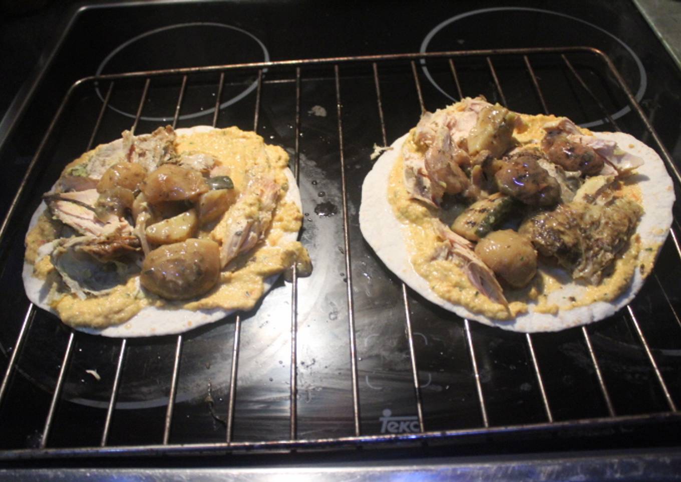 Tortitas mexicanas con complejo de pizza de sobras de pollo