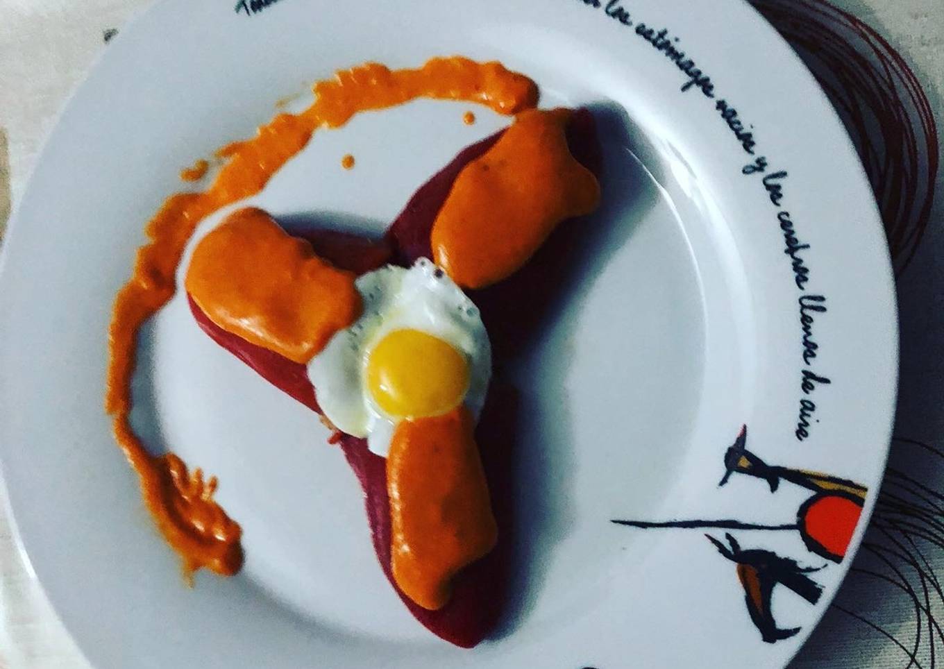 Pimiento de piquillo rellenos de carne y champiñones