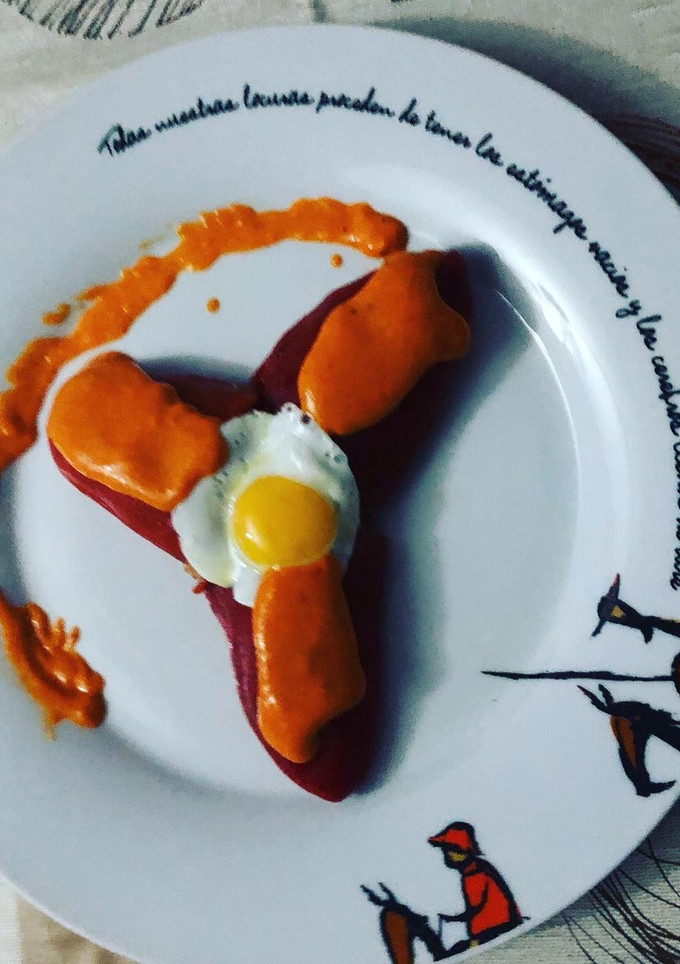 Una foto de Pimiento de piquillo rellenos de carne y champiñones