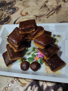 चॉकलेट बर्फी (chocolate barfi recipe in Hindi) रेसिपी मुख्य फोटो