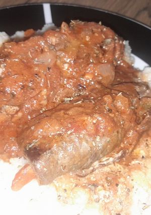 Una foto de Rollito de carne con puré de papa 😋